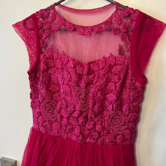 Fuchsia Maxi Embroidered Dress - Picture 3 of 10